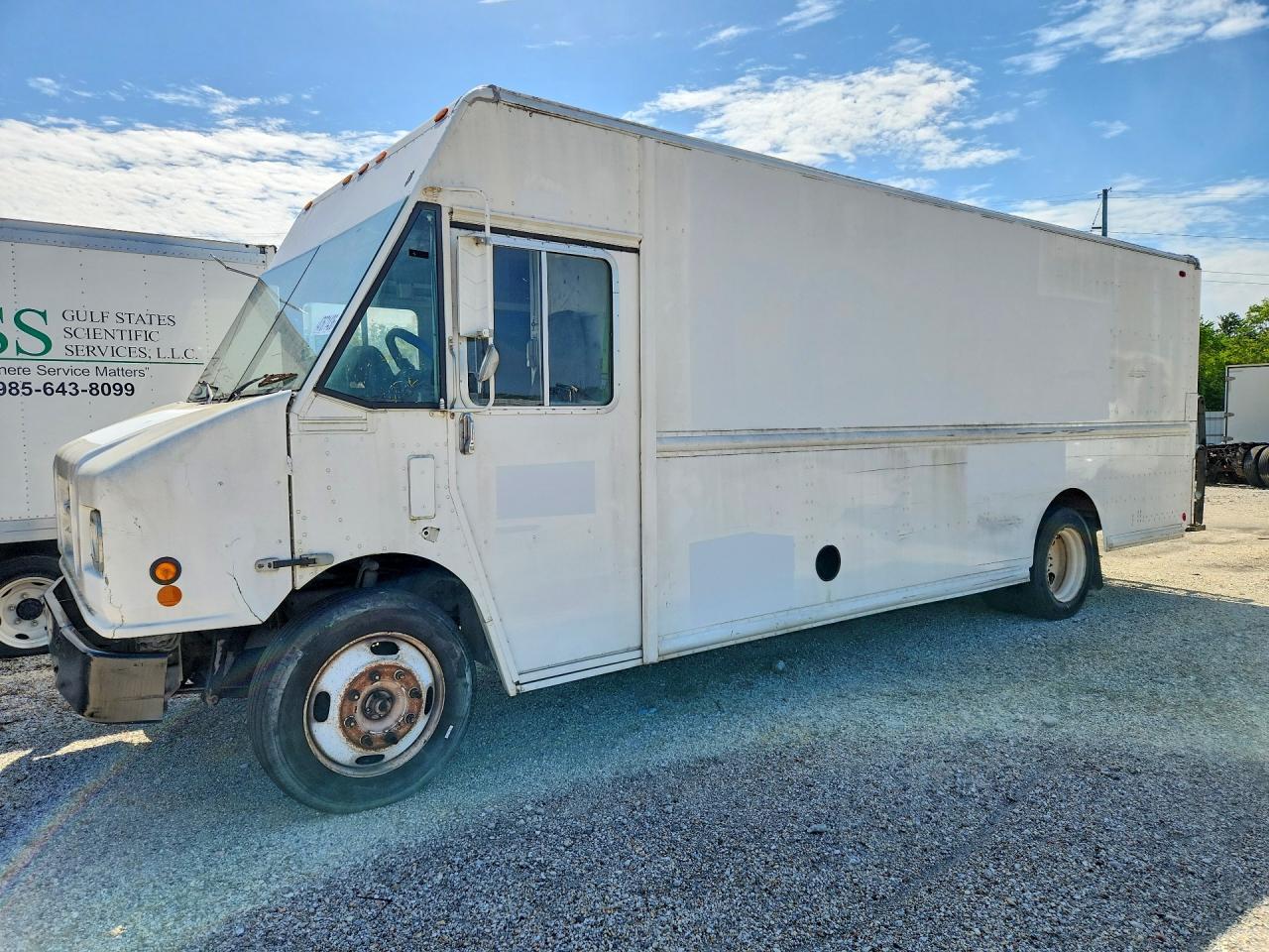 2007 Freightliner MT55 Chassis Delivery Truck