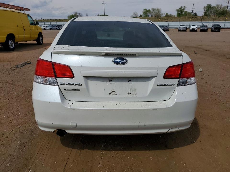 2013 Subaru Legacy 2.5i Premium