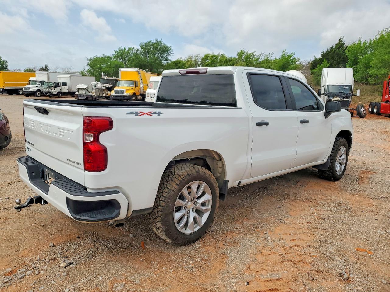 2022 Chevrolet Silverado K1500 Custom