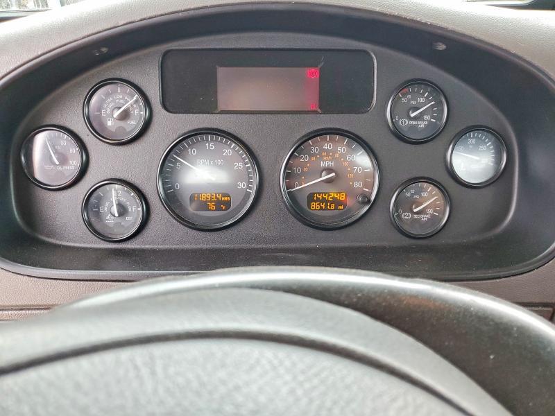 2016 Peterbilt 382