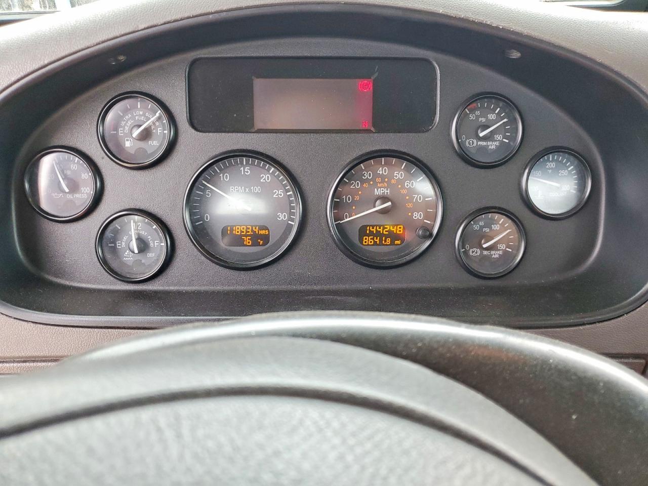 2016 Peterbilt 382
