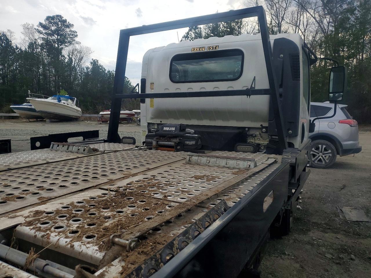2021 Isuzu NRR