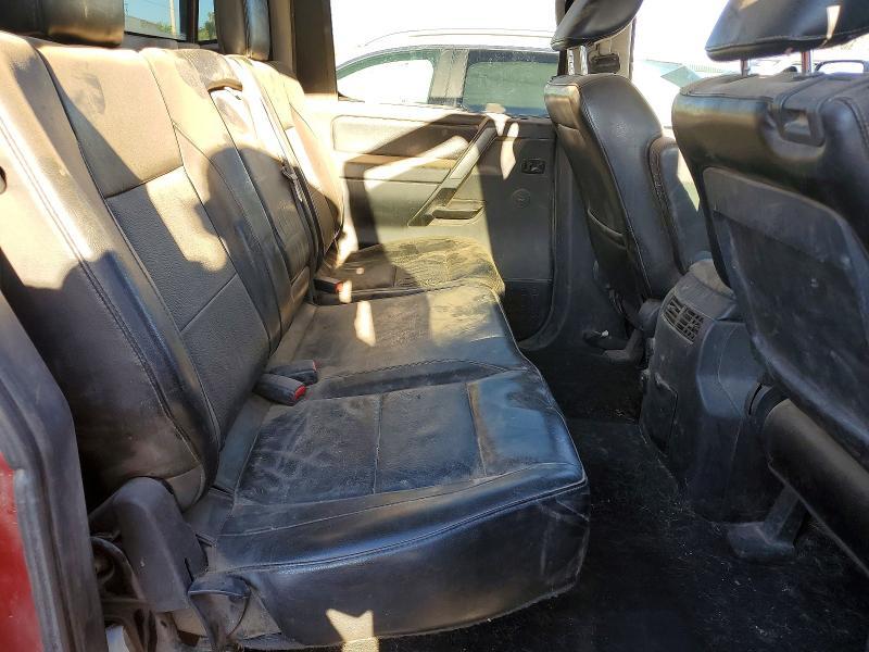 2014 Nissan Titan SV