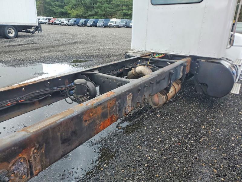 2015 Kenworth T270 Truck Cab AND Chassis