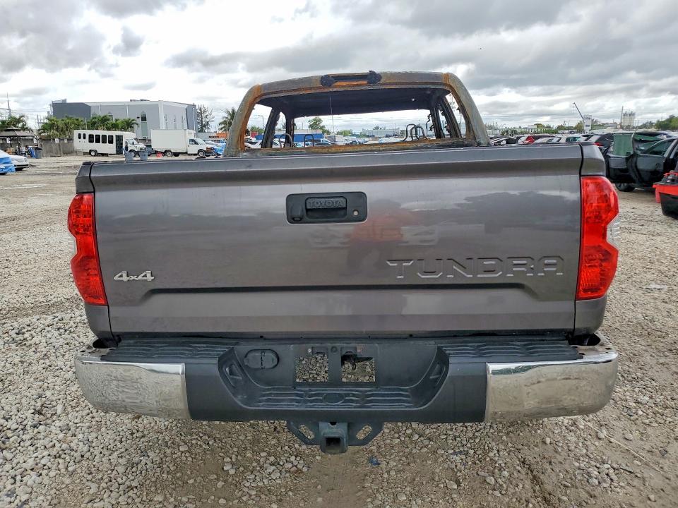2014 Toyota Tundra SR5