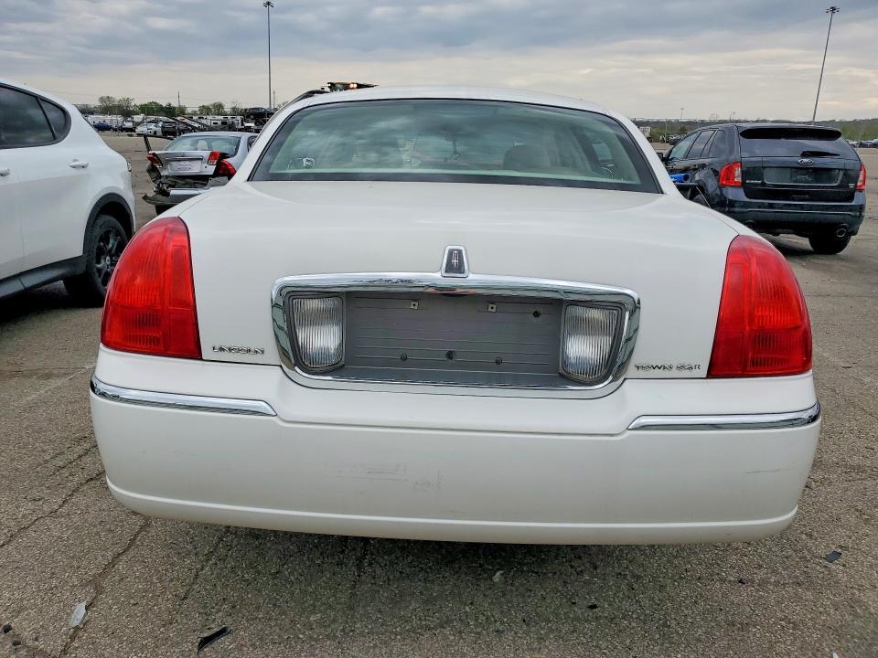 2006 Lincoln Town car Signature