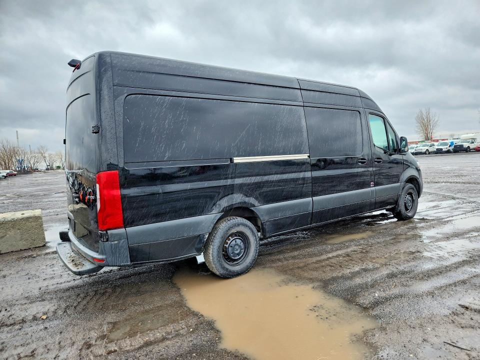 2022 Mercedes-Benz Sprinter 2500
