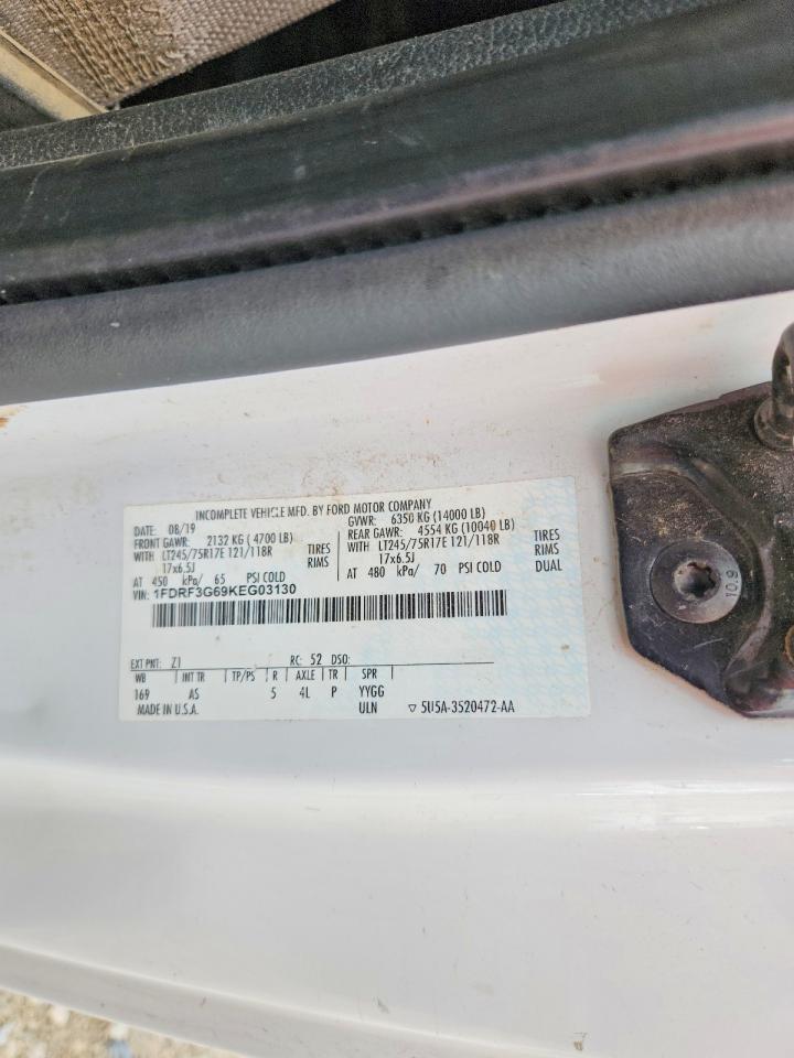 2019 Ford F350 Super Duty Flatbed Truck