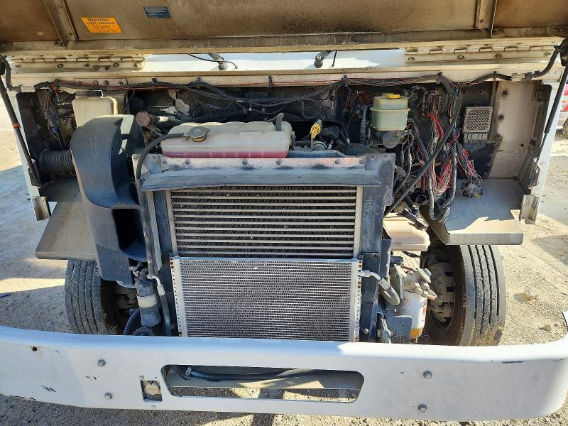 2008 Freightliner MT45G Chassis Delivery Truck