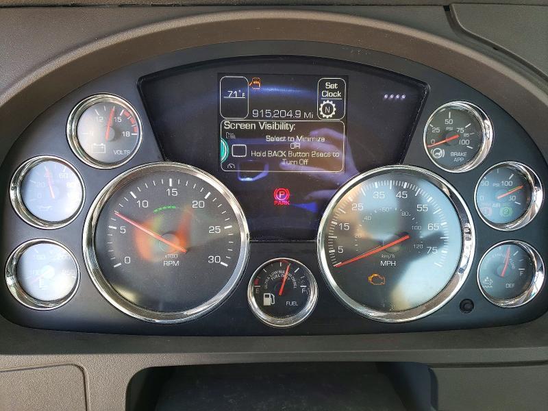 2014 Kenworth T680 Semi Truck