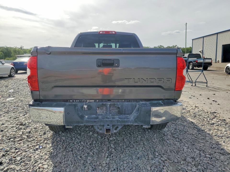 2017 Toyota Tundra SR5