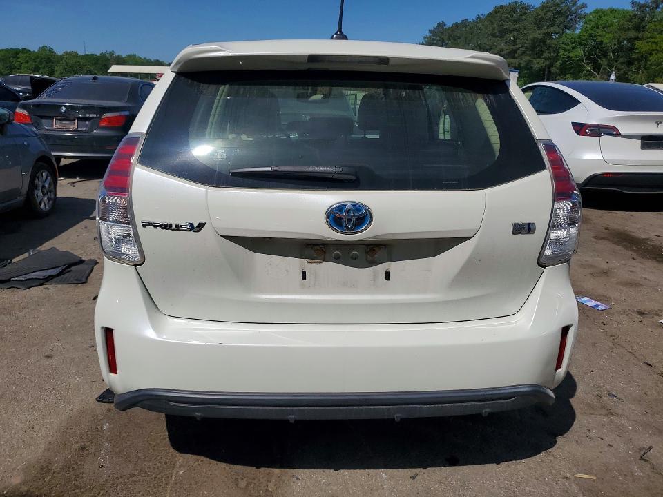 2016 Toyota Prius v Five
