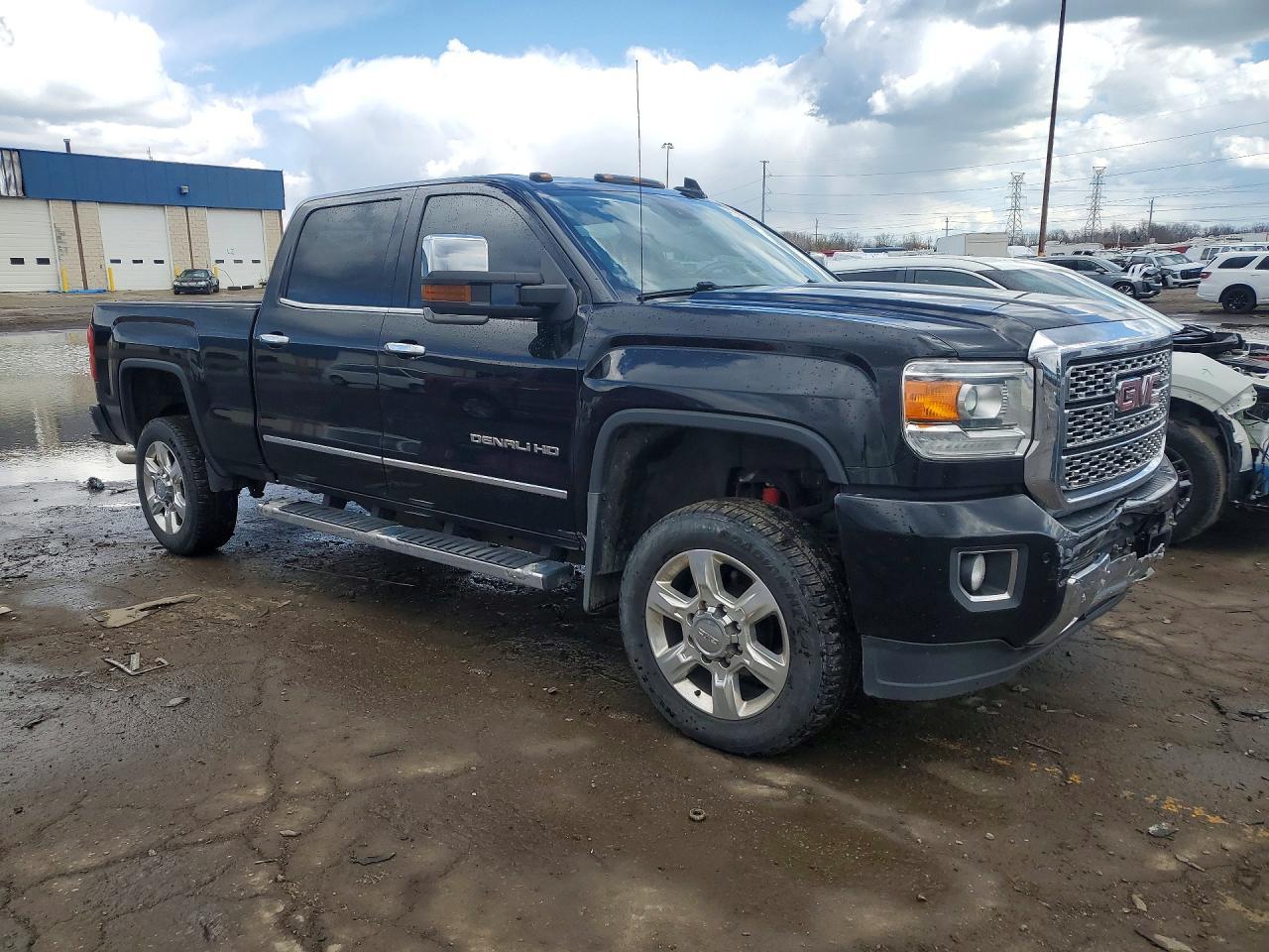 2018 GMC Sierra K2500 Denali