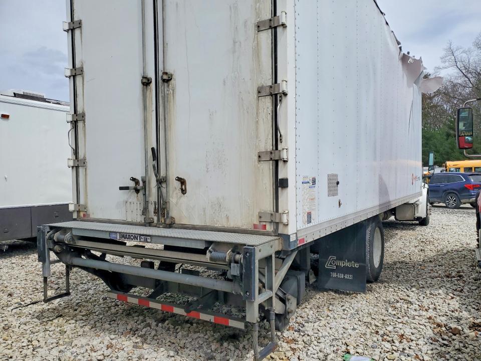 2019 Freightliner Business Class M2 BOX Truck