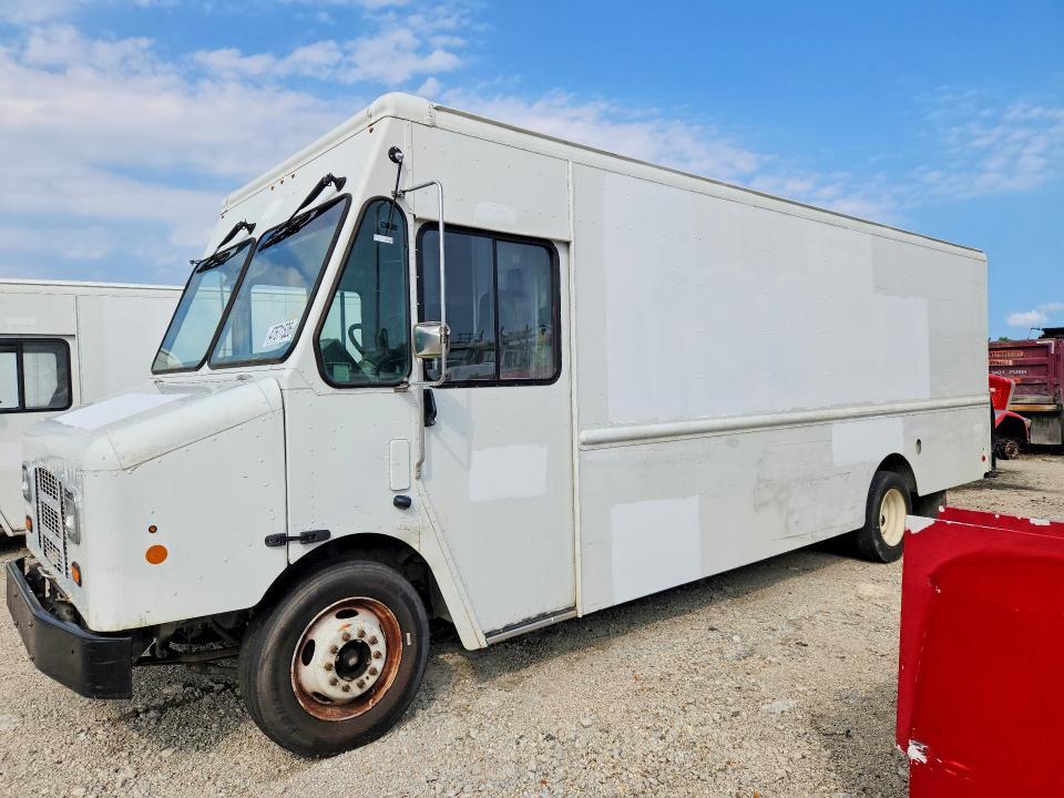 2016 Ford 1220 Delivery Truck