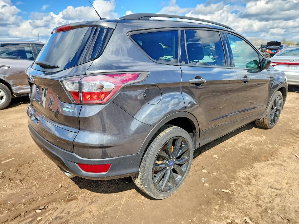 2017 Ford Escape se