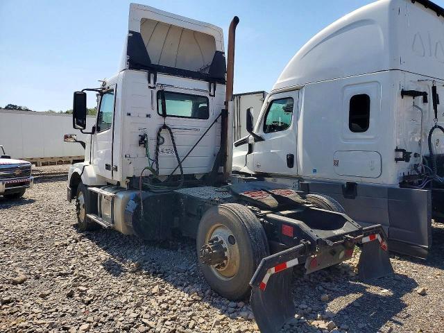 2017 Volvo VNL Semi Truck