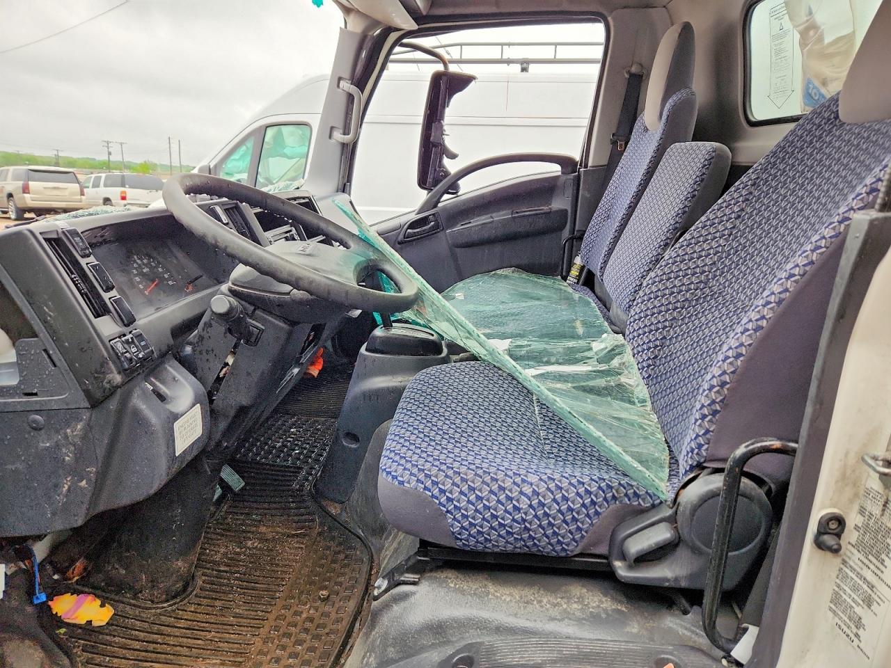 2023 Isuzu NPR HD BOX Truck