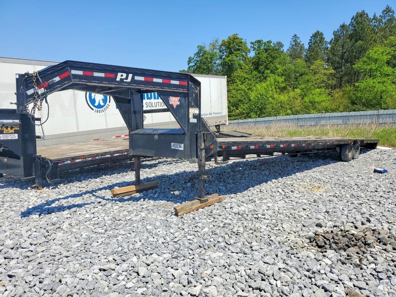 2022 Pjtm 2022 PJ Gooseneck 3F492 Equipment Trailer