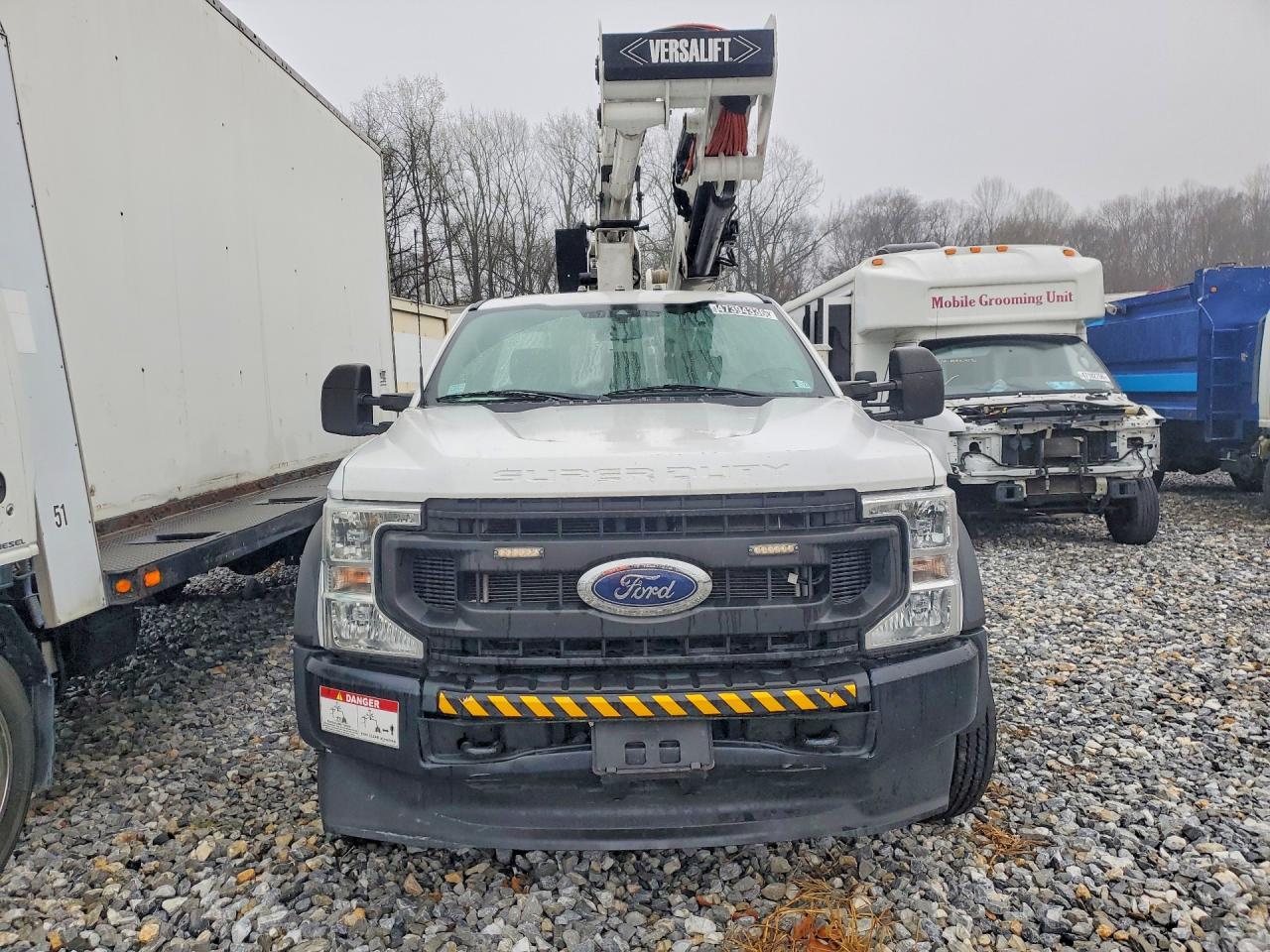 2021 Ford F550 Super Duty Bucket Truck