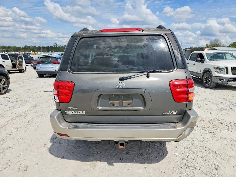 2004 Toyota Sequoia SR5