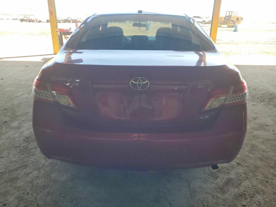 2010 Toyota Camry le