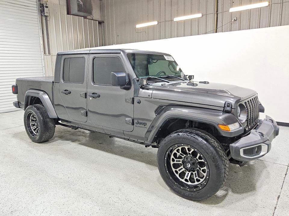 2022 Jeep Gladiator Sport