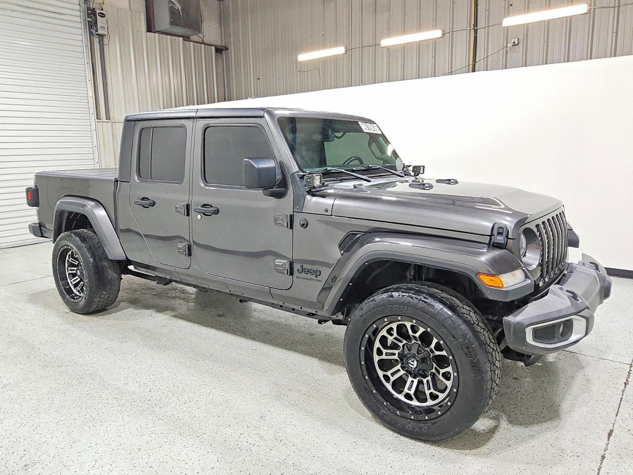 2022 Jeep Gladiator Sport