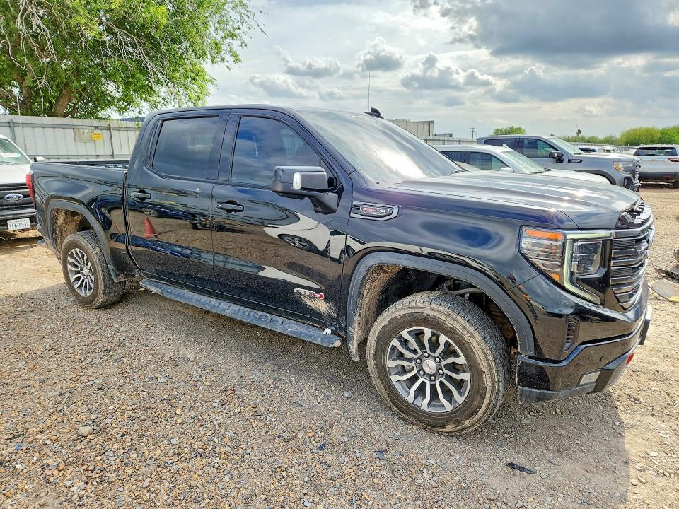 2022 GMC Sierra K1500 AT4