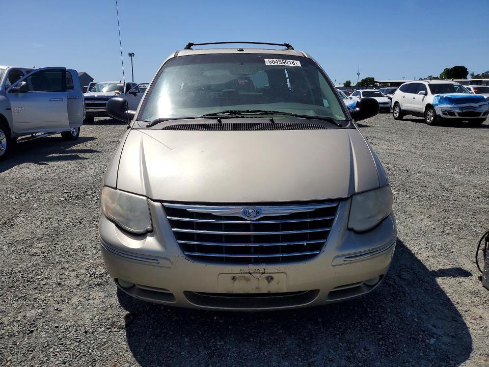 2006 Chrysler Town & Country Touring