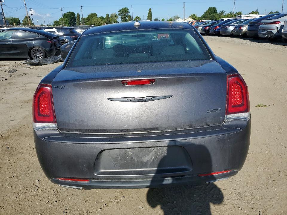 2020 Chrysler 300 Touring