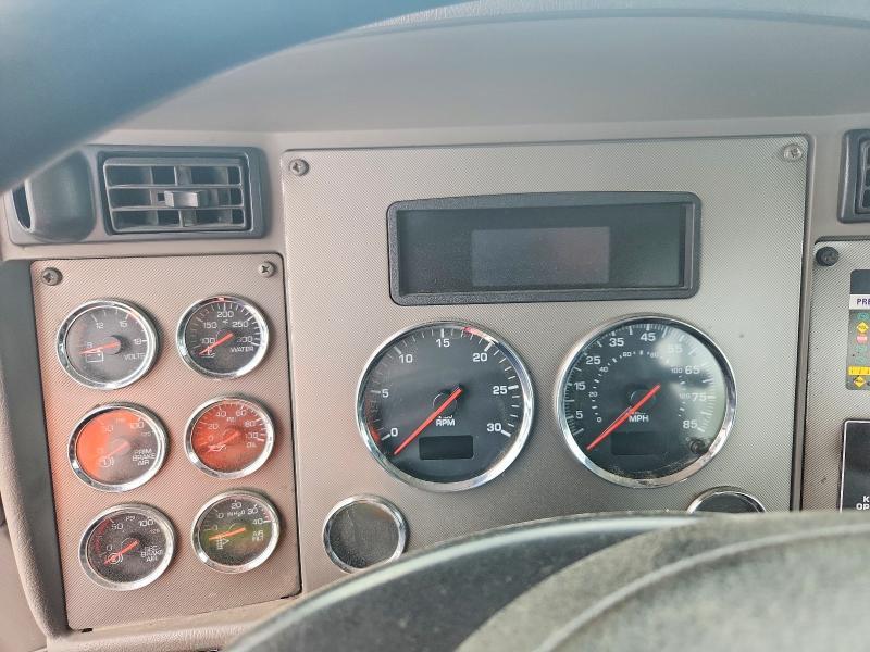 2019 Kenworth T370 Semi Truck