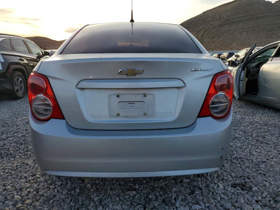 2014 Chevrolet Sonic ls