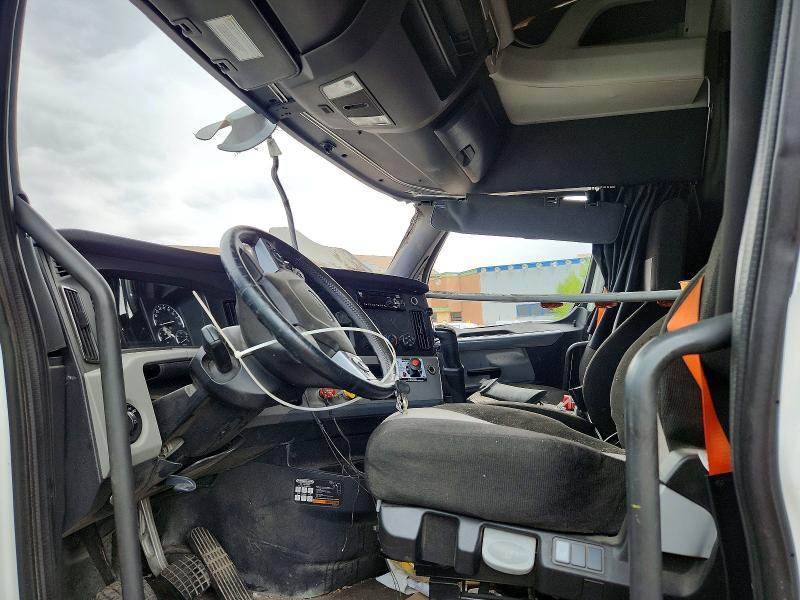 2022 Freigliner 2022 Freightliner Cascadia 126 Semi Truck
