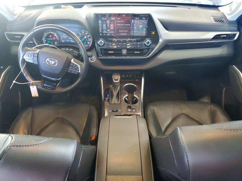 2021 Toyota Highlander Hybrid Platinum