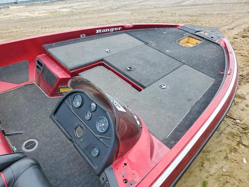 1999 Mercruiser Boat