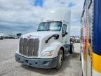 2015 Peterbilt 579 Semi Truck