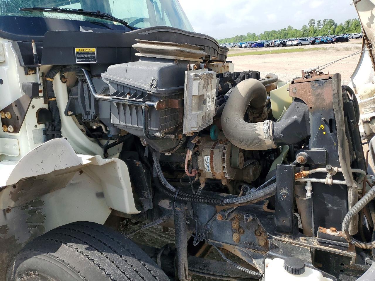 2013 International 4300 Truck Cab AND Chassis