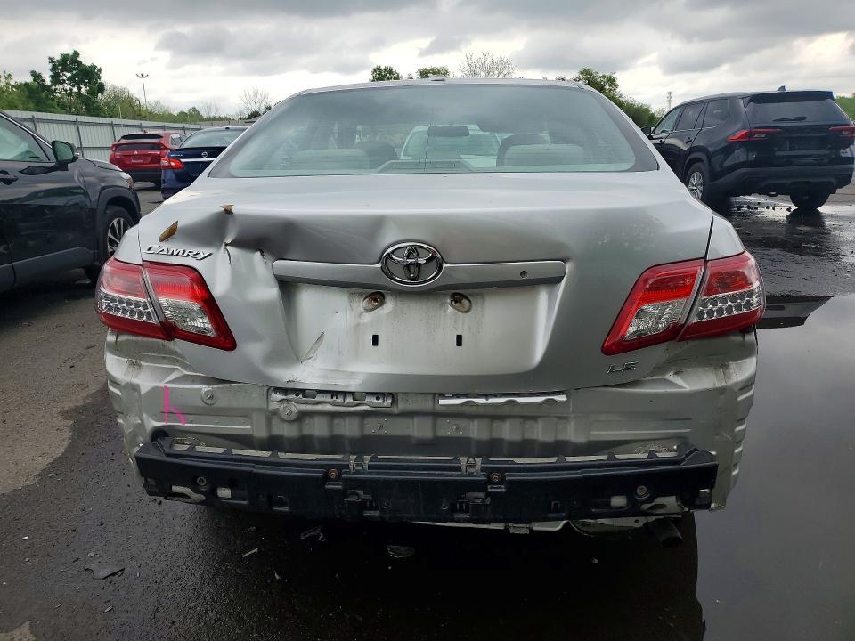 2011 Toyota Camry le