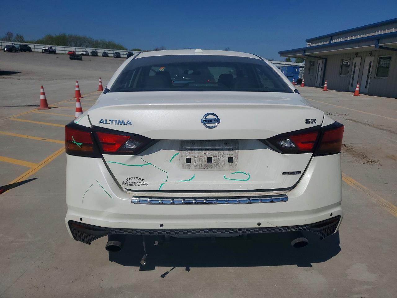 2022 Niss Altima