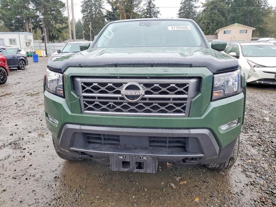 2024 Nissan Frontier SV