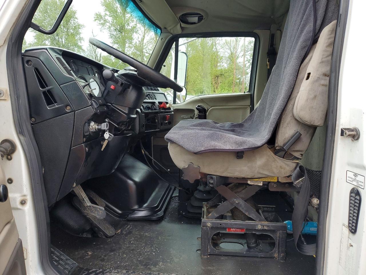 2006 Sterling AT 9500