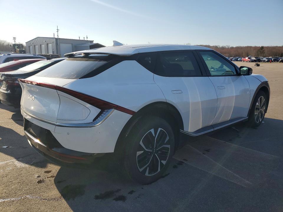 2023 KIA EV6 Wind