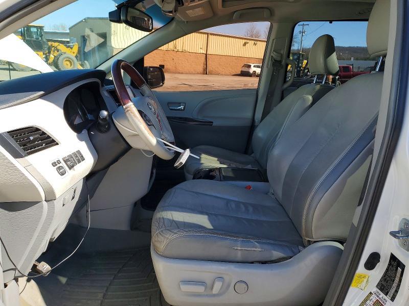 2012 Toyota Sienna Limited 7-passenger