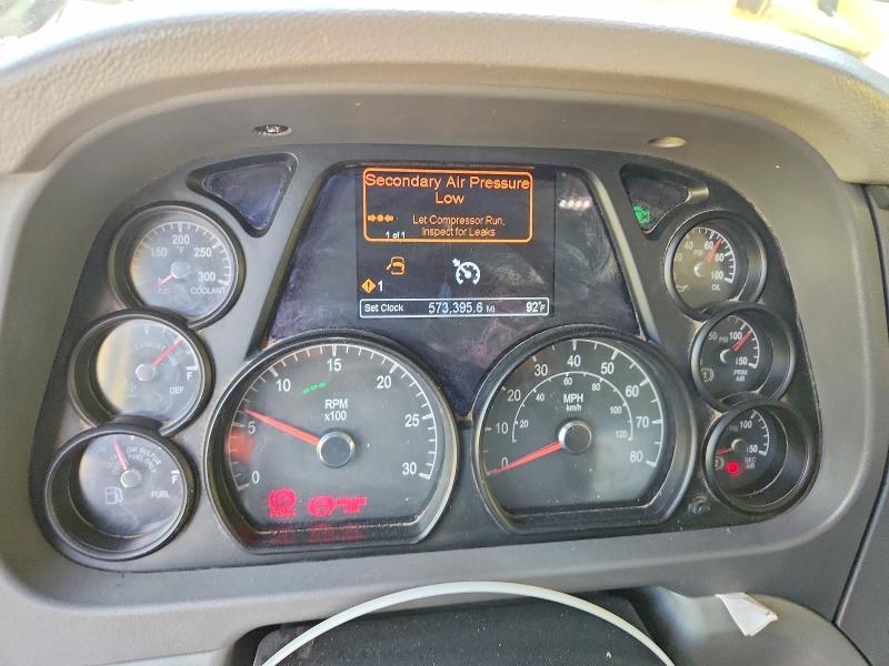 2017 Peterbilt 579 Semi Truck