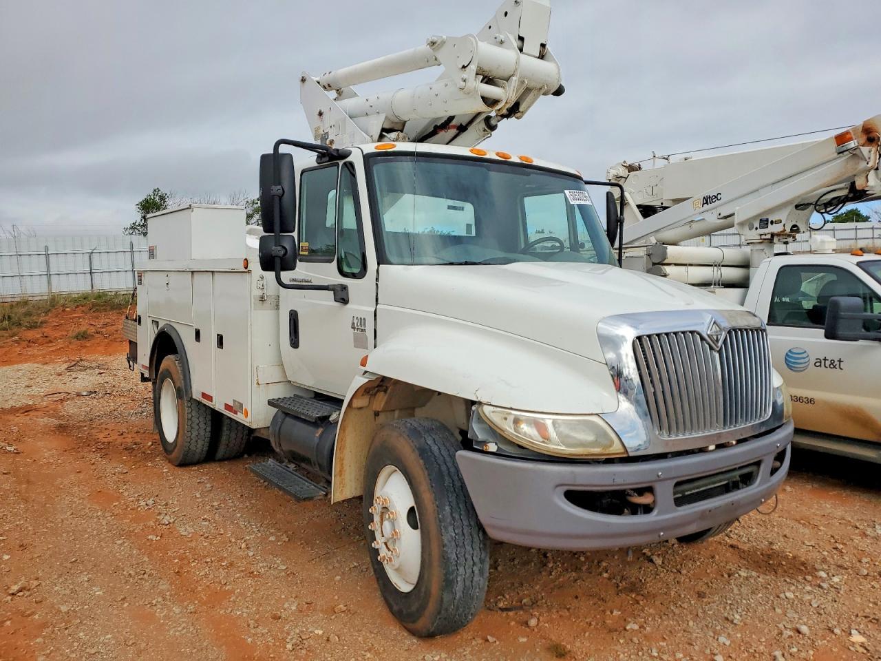 2007 International 4200 Bucket Truck