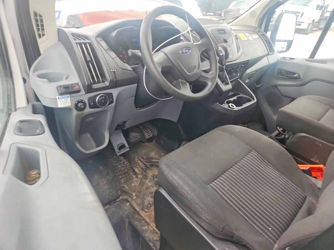 2019 Ford Transit BOX Truck