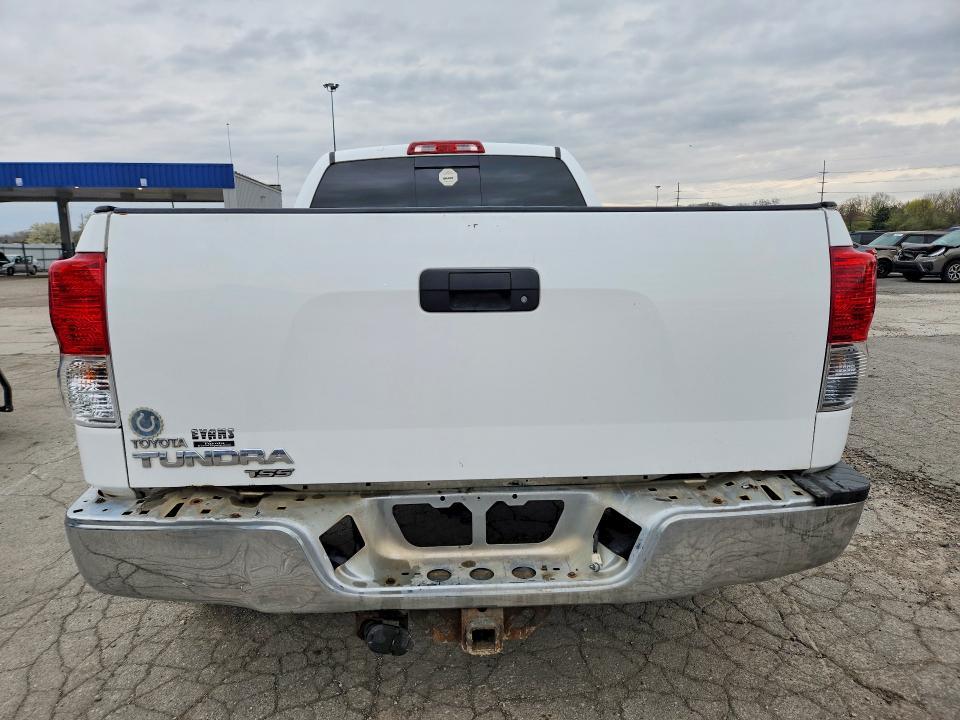 2013 Toyota Tundra Double cab SR5