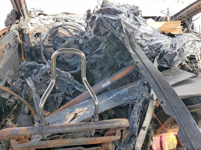 2016 Niss Altima 2.5 s