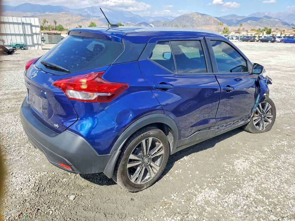 2019 Nissan Kicks sv
